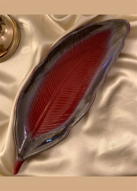 Get Glossy Red Leaf Platter In Studio Pottery at ₹ 799 | LBB Shop
