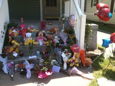 Friends, neighbors on Plainfield Avenue NE mourn victims Grand Rapids ...