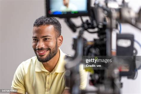 Interview Mid Shot 的图像结果