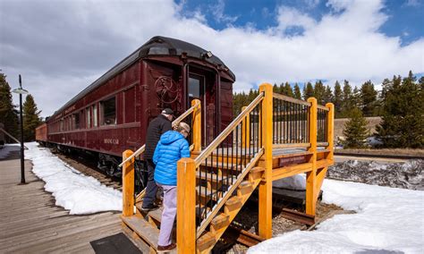 Top Places to Eat: Dine at This Iconic Lake Louise Restaurant | Banff ...