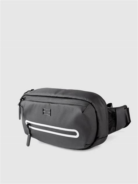 HRX by Hrithik Roshan Unisex Solid Fanny Pack Waist Pouch Black - Price ...