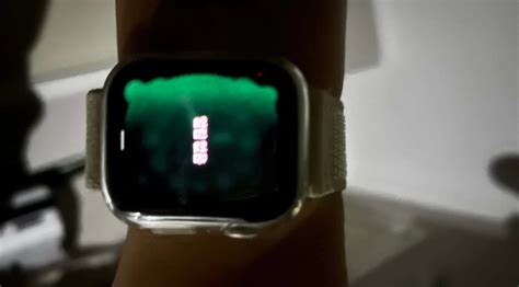Apple Watch owners facing green tint issue after watchOS 9.5 update ...