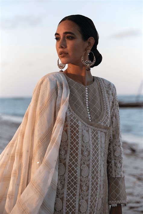 Qalamkar Luxury Lawn Collection 2020 – QLL-13 – YourLibaas