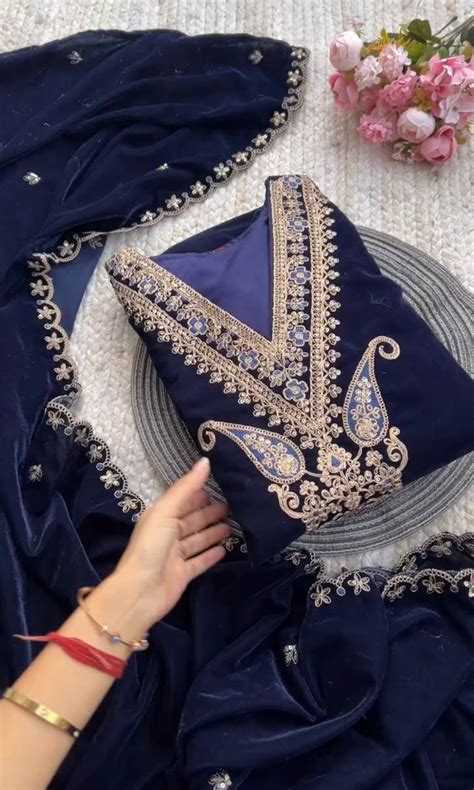 Opulent Blue Velvet Embroidered with Gold – Label Mayra