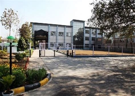 Institute of Management Education Faculty Profile, Pune - CollegeBatch.com