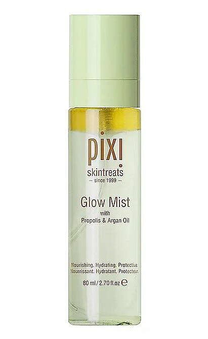 Instant Radiance Is A Spritz Away With These 5 Facial Mists | Grazia India