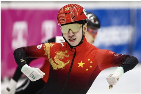 林孝埈连夺两金！中国队夺得短道速滑男子5000米接力冠军-直播吧
