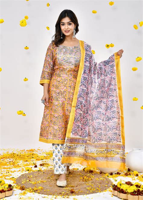 Bella Golden Yellow Maheshwari Silk Suit Dress – VastraMoksha