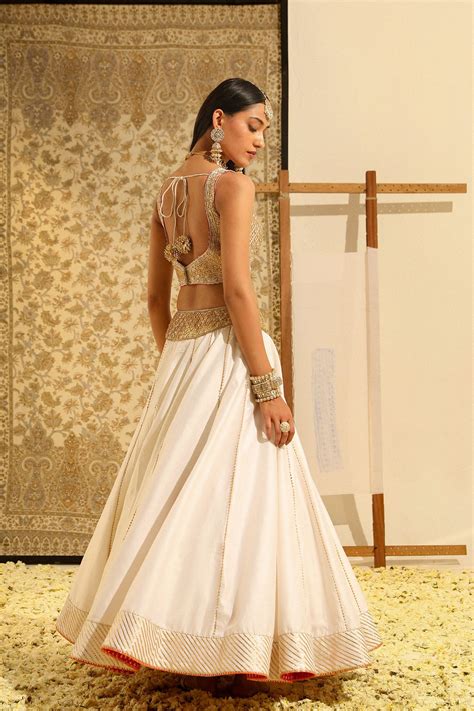 Sheetal Batra - Aayan Lehenga Set - Elahe
