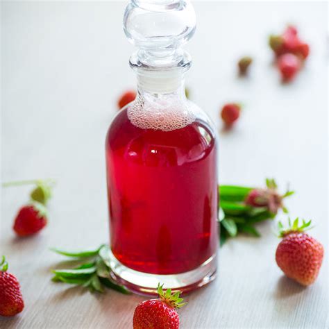 Fixderma Strawberry Face Wash for Radiant Skin – Fixderma Skincare