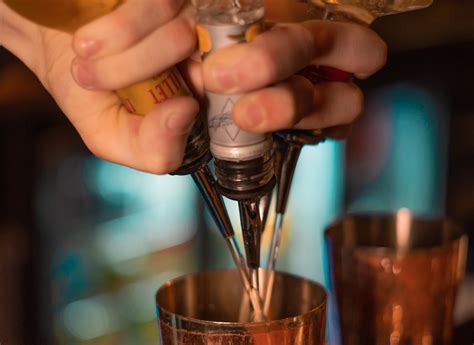 How Is Vodka Distilled What Is Vodka Made From 🍸