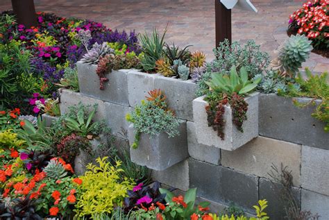 20+ Cinder Block Planting Ideas