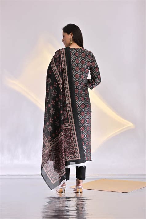 Chanderi Patola V-Neck Suit Set