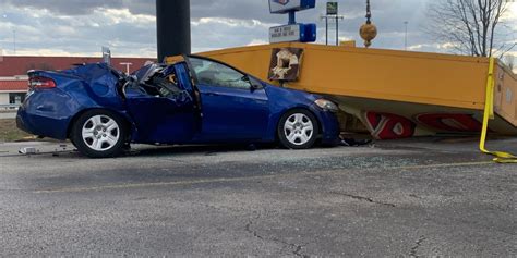 Police: 72-year-old woman dies, 2 others injured after Denny’s sign ...