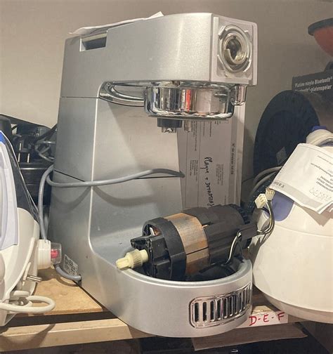 Tesla Robot Cooking 的图像结果