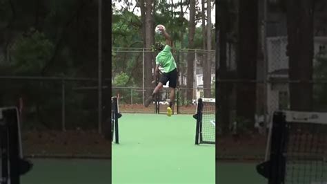 Exploding Basketball Reactions 的图像结果