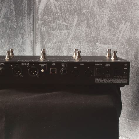 Fender Mustang Floor Multi Effects Processor – Topshelf Instruments