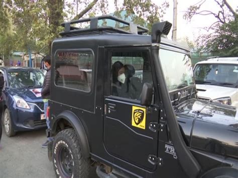 Why can't we drive?: In a first, car rally held in Kashmir to encourage ...