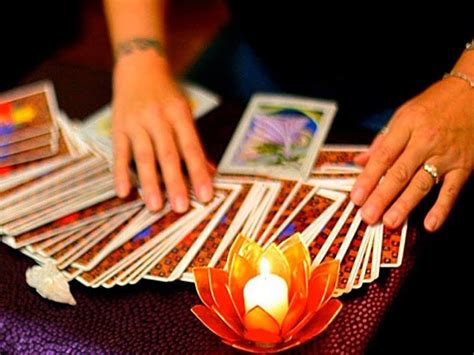 Tarot card reader, Love Tarot reading