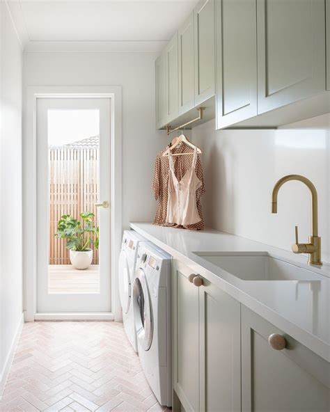35 Laundry Room Tile Ideas to Inspire Your Next Renovation
