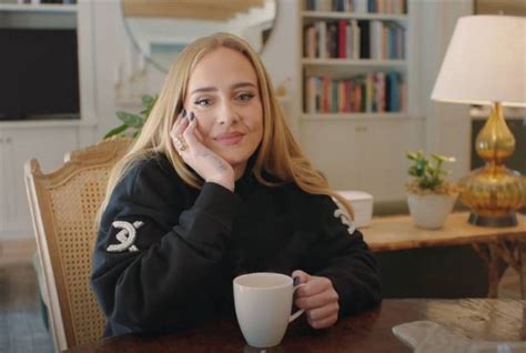 Adele reveals that she keeps a BIZARRE thing in her home: She framed a ...