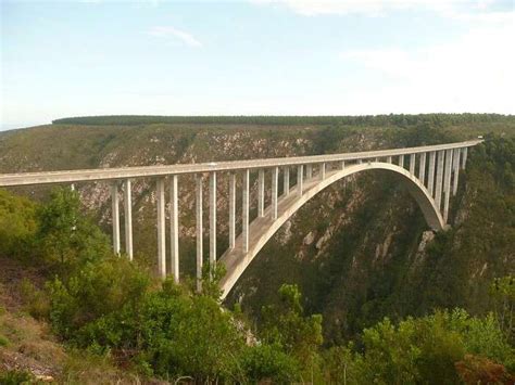 11 Best Bungee Jumping Spots In The World - Countdown For 2026