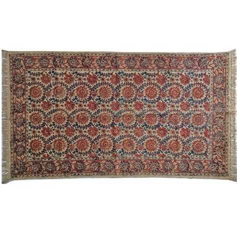 Cream and Red Kalamkari Dhurrie with Block Printed Floral Pattern — TVAMI