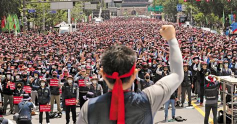 Samsung, Hyundai under pressure as subcontractor unions push for direct ...
