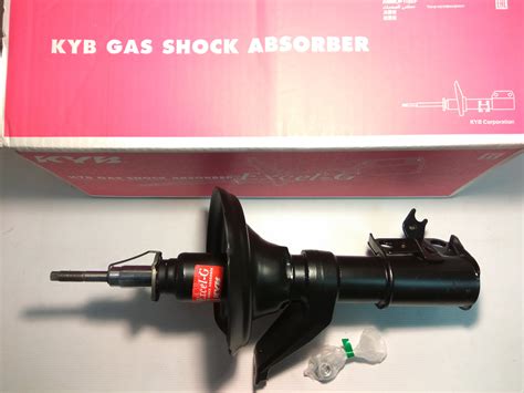 Передний левый амортизатор Honda CR-V II (2002-2006) KYB 331049 ...