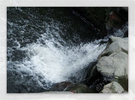 山涧溪流流水水资源森林GIF动图图片-正版gif素材401445622-摄图网