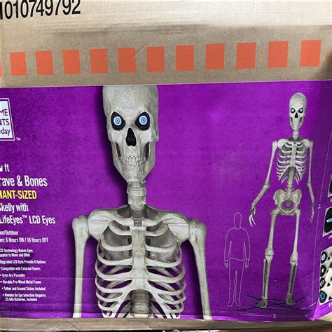 DALLAS LOCATION- AS-IS Home Accents Holiday 12 ft. Grave & Bones Giant ...