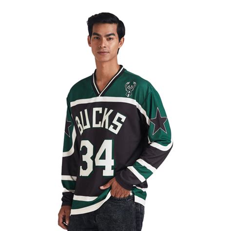 NBA - NBA Giannis Antetokounmpo Milwaukee Bucks Full Sleeve Oversized ...