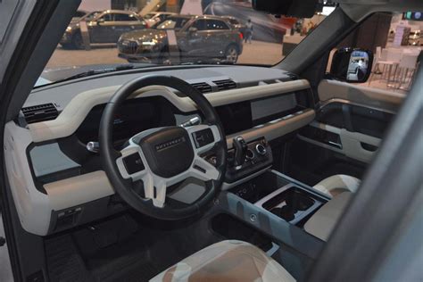 Land Rover Defender 110 Live at Chicago Auto Show 2020 - GTspirit
