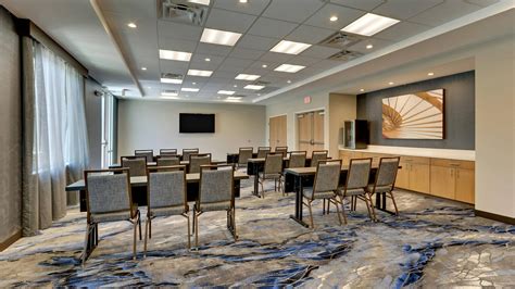 Fairfield Inn & Suites Dallas Love Field - Hotel in Dallas, TX | The Vendry
