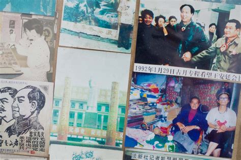 Chengdu, Sichuan - Mao, Pandas Emei Shan - Sebastian Born