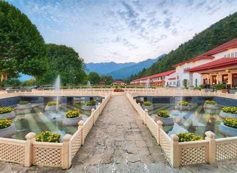 5 Star Hotels Srinagar near Dal Lake | Grand Palace Srinagar | Lalit