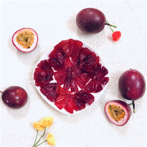 Passion Fruit: Fresh and Delicious Plum Fruit