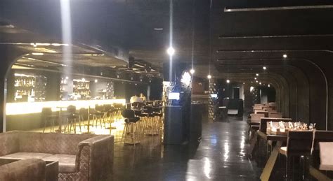 Entertainment Delights at Atrium Mall: PVR, Restaurants, Gaming & More!