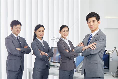 Online FB Business Team Pic 的图像结果