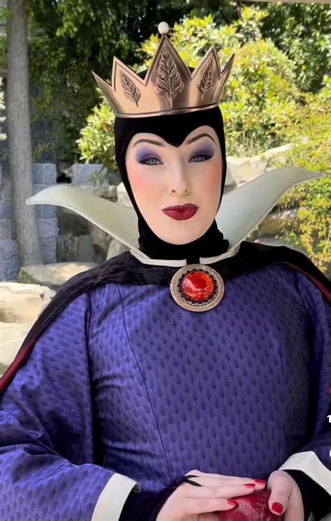 Evil Queen Disneyland