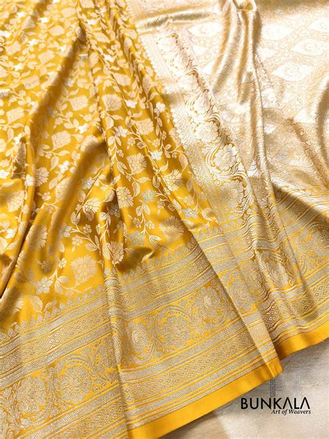 Shop Mustard Yellow Jamewar Weaved Floral Banarasi Mashru Silk Saree ...