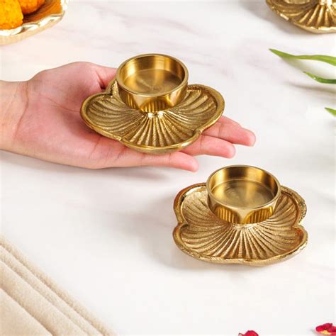 Petal Light Aluminium Tealight Candle Holder Set Of 2 In Festive Gift ...