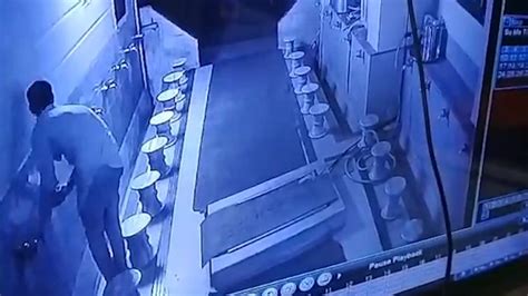 Chori ka video, Man stole water taps and transistor from Mosque in ...