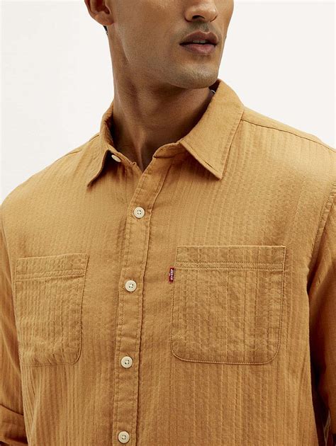 Men's Textured Slim Fit Shirt – Levis India Store