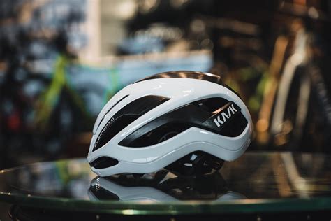 Kask Elemento (White) – Mastermind Bicycle Studio