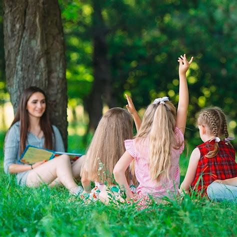 Family Story Time in Commons Park, Harbor Point Commons Park, Stamford ...