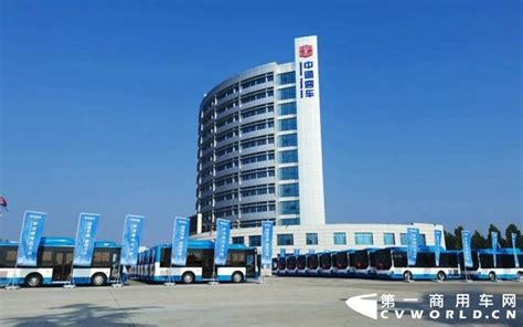 金龙大型客车53座_北京易客通达汽车租赁有限公司