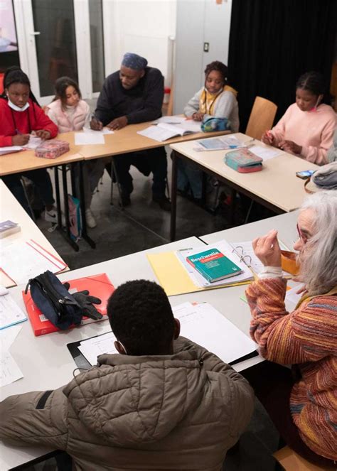 What Is Community Work 的图像结果