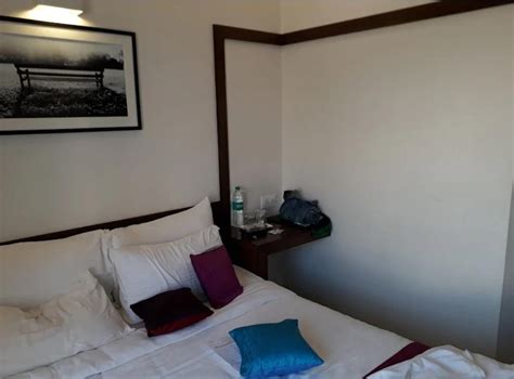 Book Luxury Non AC Rooms at Vasavi Bhavan Shirdi