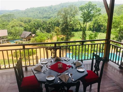 ILLUKPATHA NATURE RESORT (Baduraliya) - Resort Reviews & Photos ...